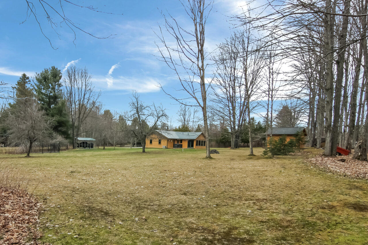 1670 North Haze Road Beulah, MI 49617 - Photo 58 of 68 58-Scene-61