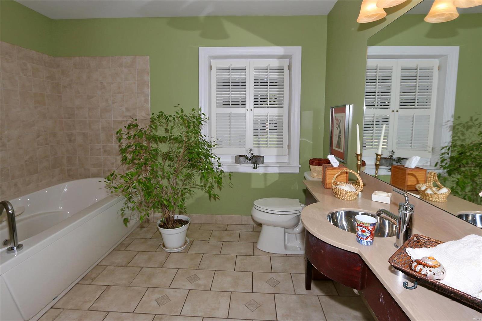 911 Warson Road Ladue, MO 63124 - Photo 23 of 32