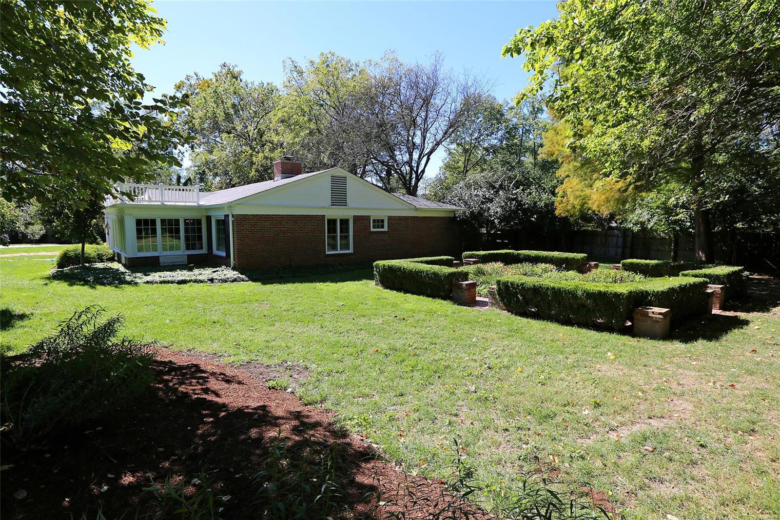 911 Warson Road Ladue, MO 63124 - Photo 31 of 32