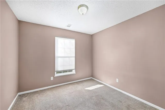 $290,000 | 1007 Southwest Blue Branch Drive, Grain Valley, MO 64029