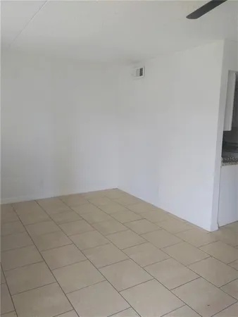 $1,025 | 302 South Spring Garden Avenue, Unit B09, DeLand, FL 32720