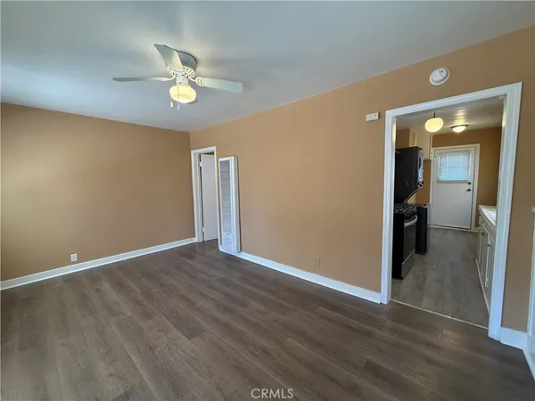$1,749 | 1036 West 15th Street, San Pedro, CA 90731