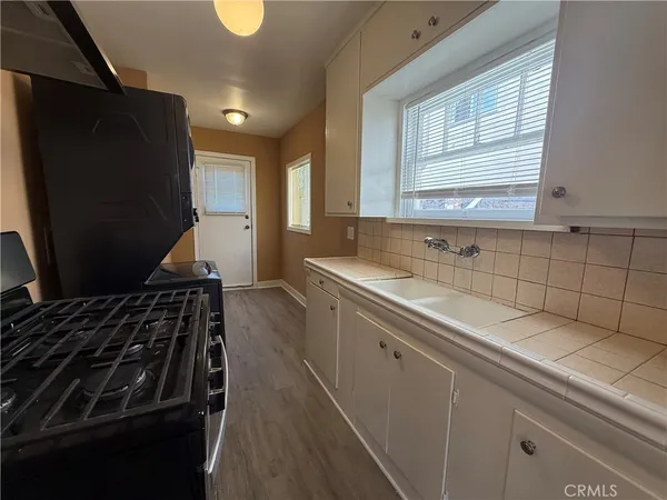 $1,749 | 1036 West 15th Street, San Pedro, CA 90731