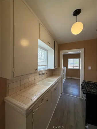 $1,749 | 1036 West 15th Street, San Pedro, CA 90731