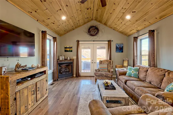 $1,600,000 | 1628 Round Hill Road, Bryson City, NC 28713