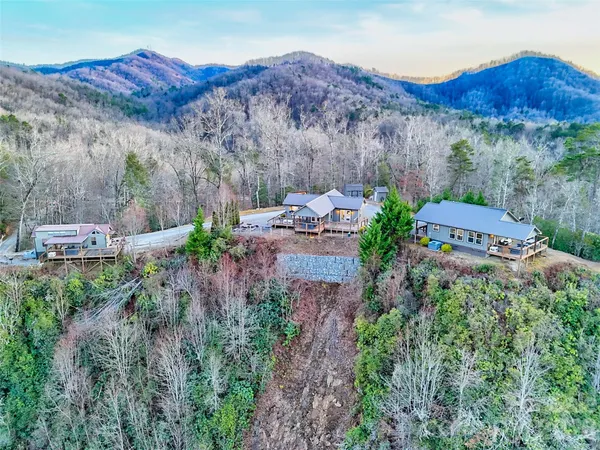$1,600,000 | 1628 Round Hill Road, Bryson City, NC 28713