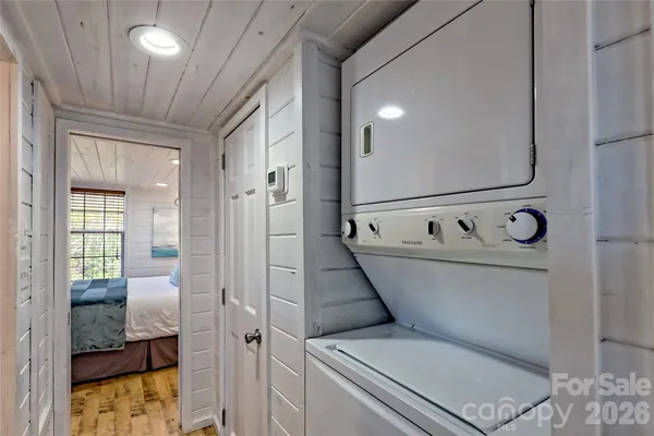 $1,600,000 | 1628 Round Hill Road, Bryson City, NC 28713