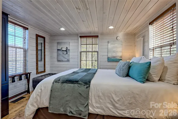 $1,600,000 | 1628 Round Hill Road, Bryson City, NC 28713