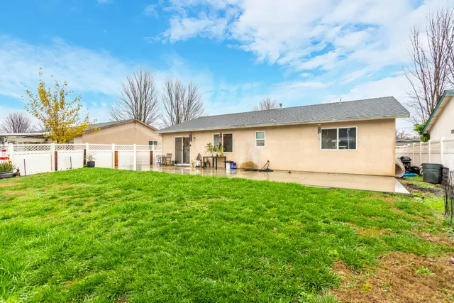 $319,000 | 3516 Barkwood Drive, Anderson, CA 96007