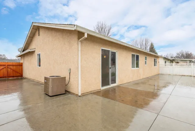 $319,000 | 3516 Barkwood Drive, Anderson, CA 96007