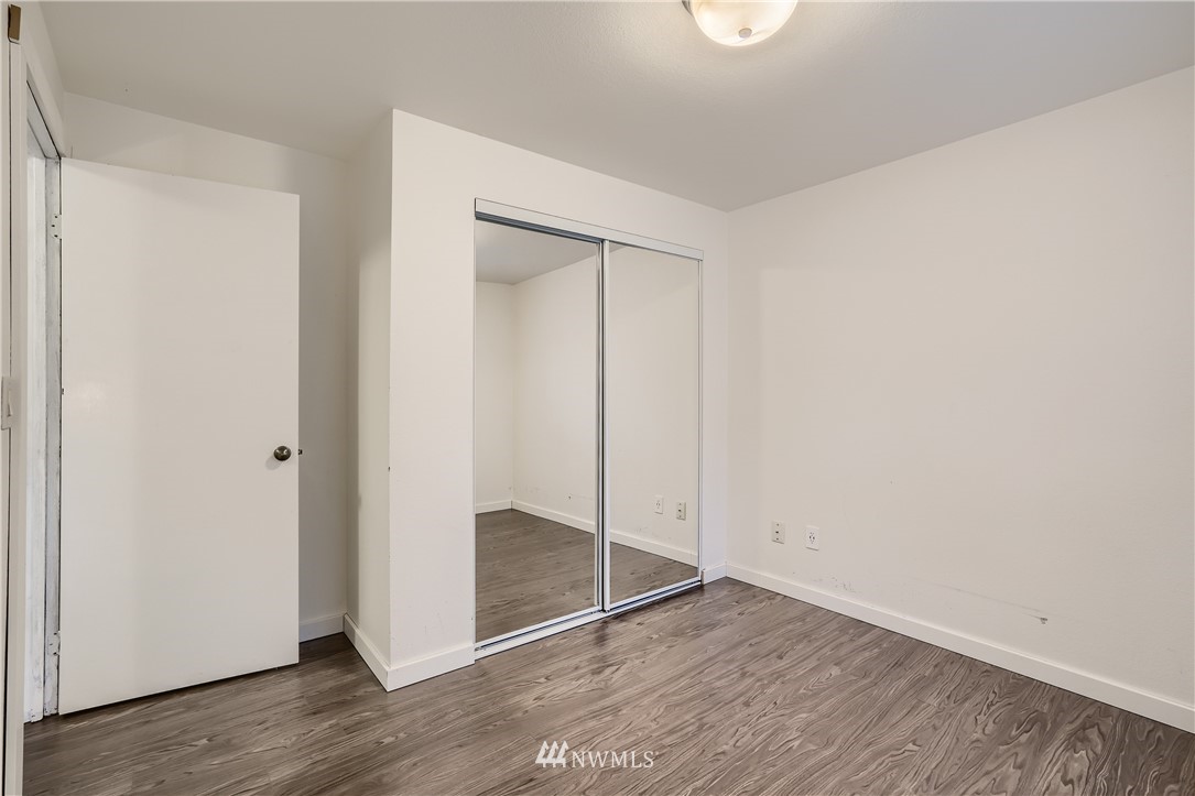 5445 17th Avenue Southwest Seattle, WA 98106 - Photo 15 of 19 a view of an empty room