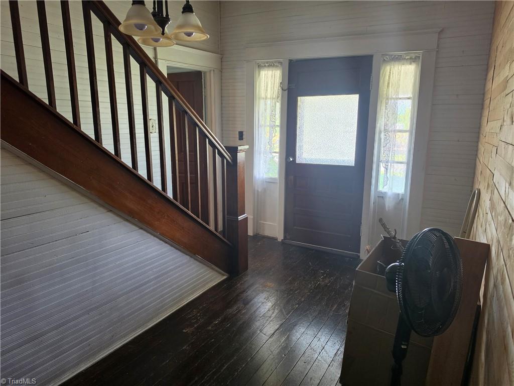 2729 Asbury Road Mount Airy, NC 27030 - Photo 16 of 36