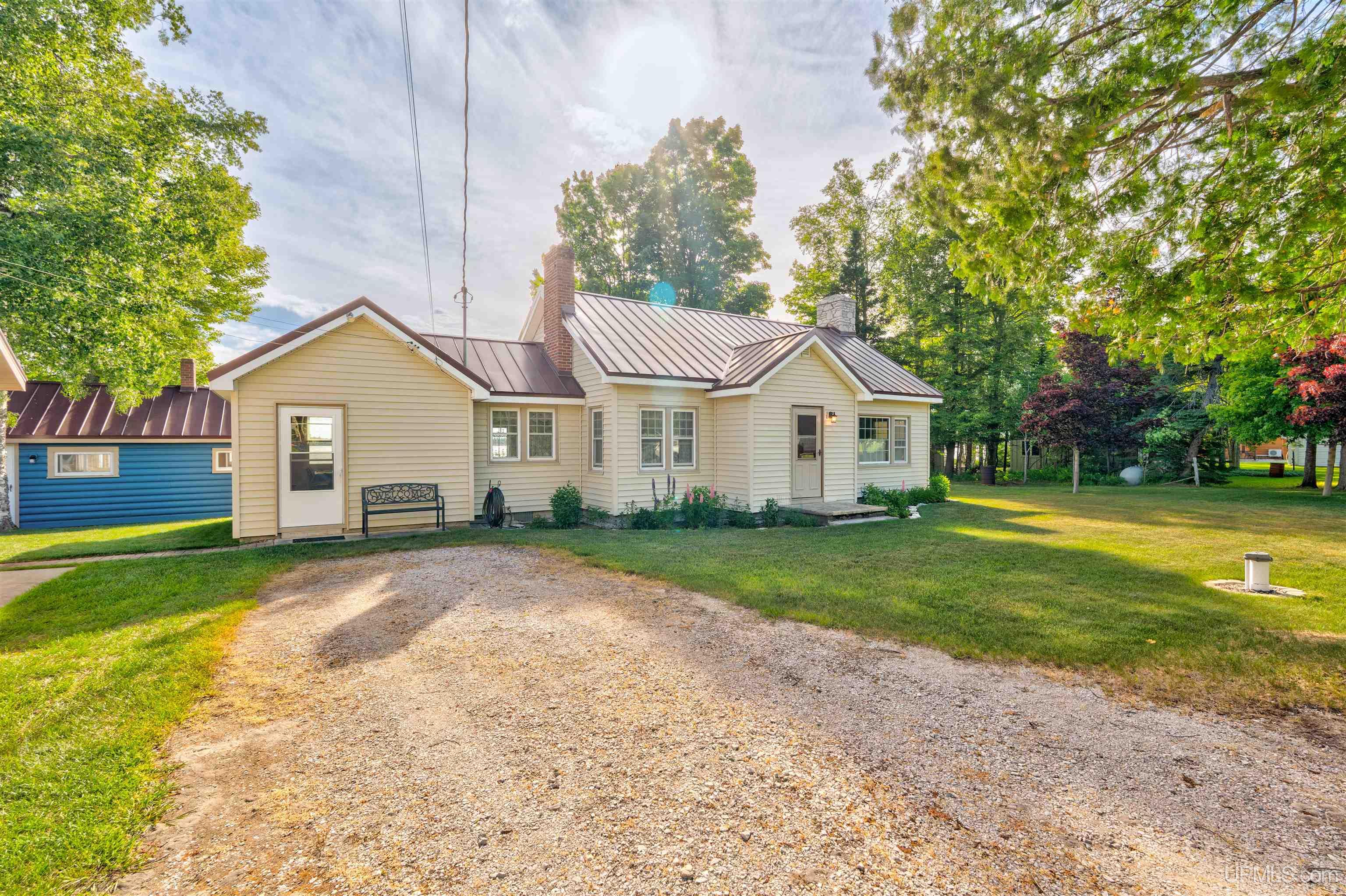 881 East Gulliver Lake Road Gulliver, MI 49840 - Photo 61 of 75
