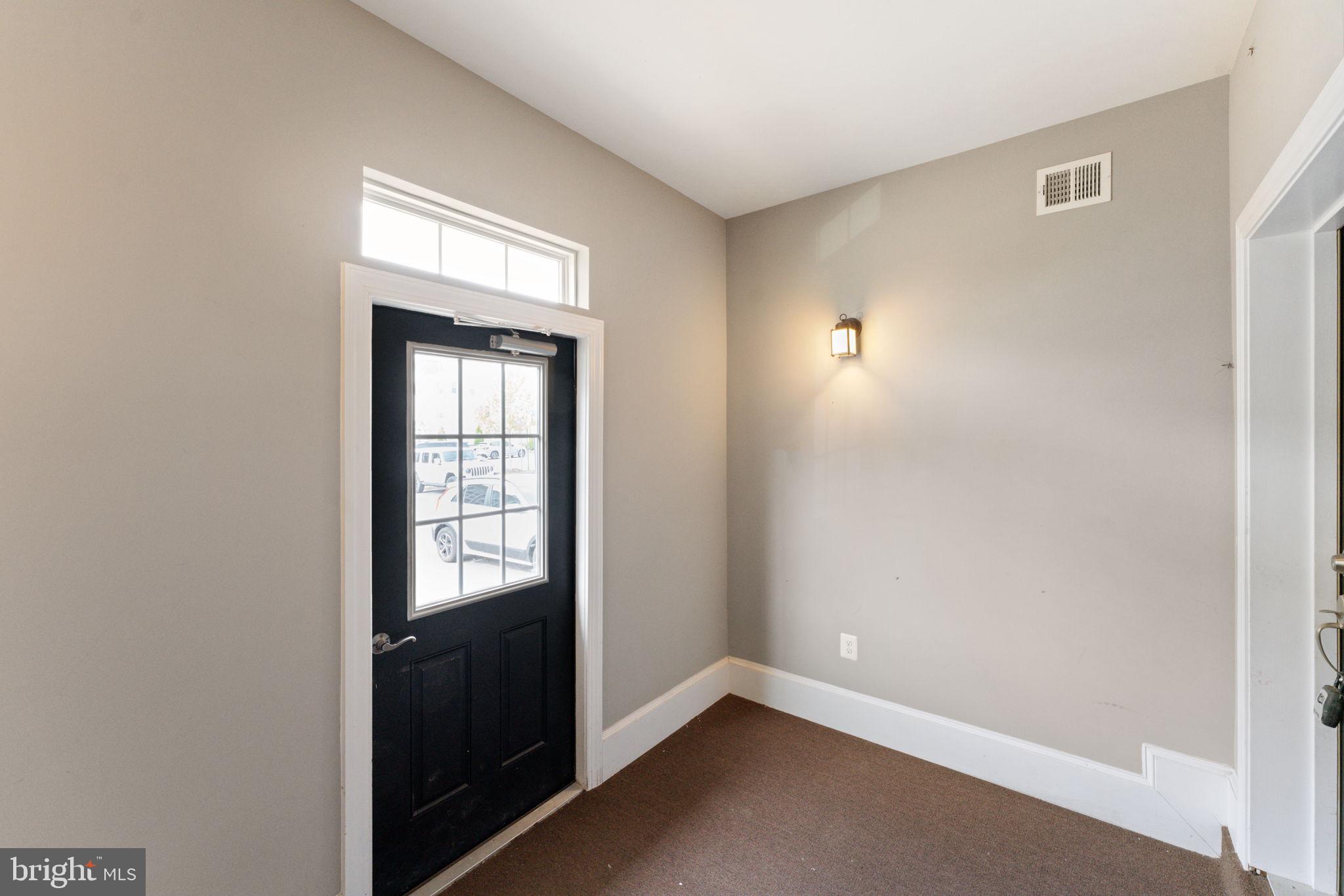 7418 Riding Meadow Way, Unit 25 Manassas, VA 20111 - Photo 2 of 36 Entry vestibule