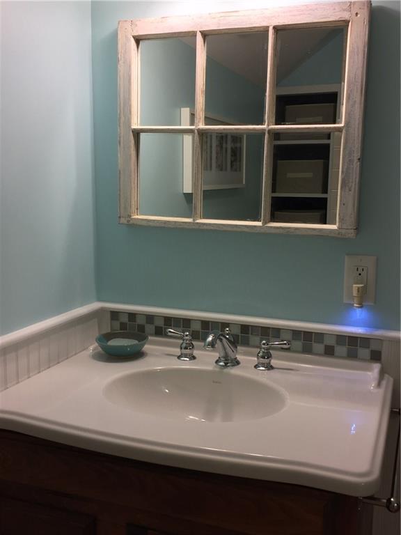 456 West Lebanon Road Lebanon, ME 04027 - Photo 24 of 34 Bath on 2nd floor