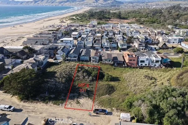 a view of outdoor space and city view