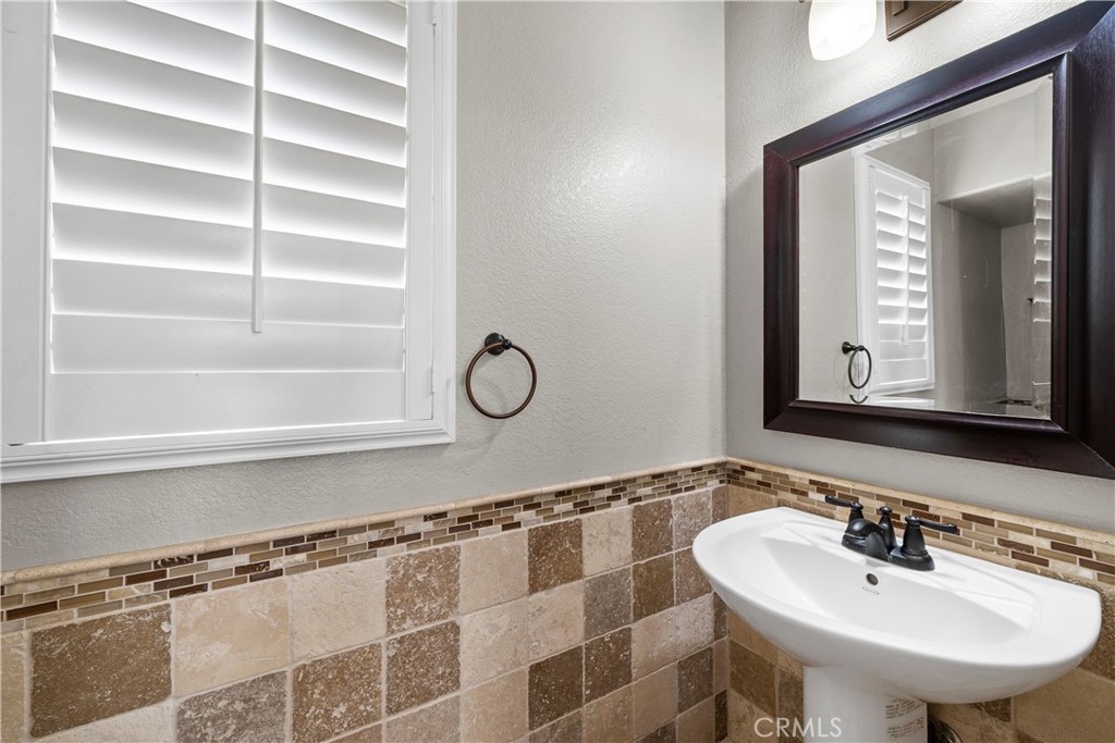 25520 Crockett Lane Stevenson Ranch, CA 91381 - Photo 23 of 46