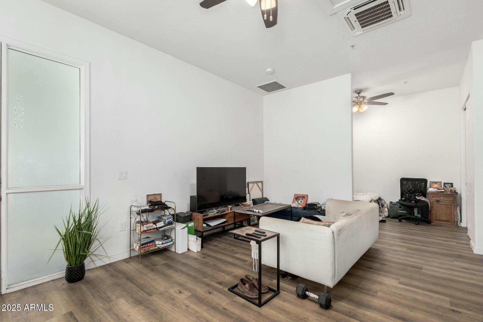 509 West McDowell Road, Unit 103 Phoenix, AZ 85003 - Photo 3 of 13 tempImageeJG34w