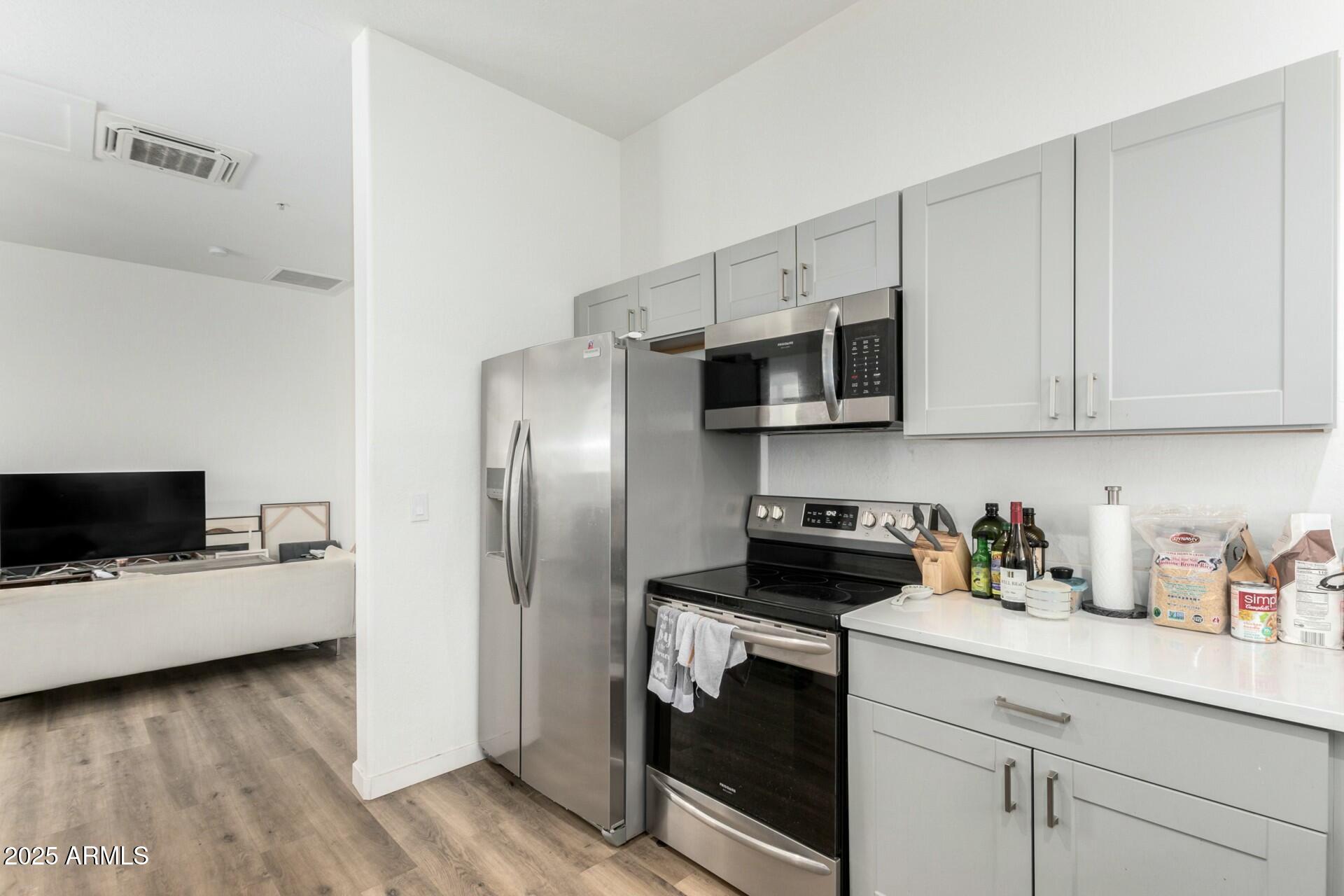 509 West McDowell Road, Unit 103 Phoenix, AZ 85003 - Photo 4 of 13 tempImageTkMpsk