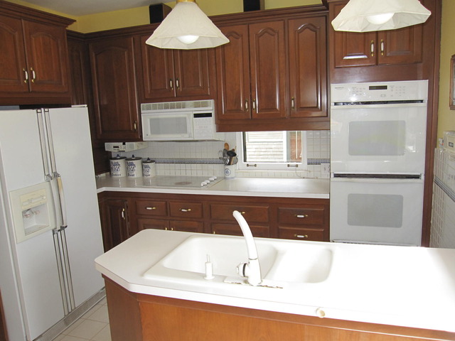 83 Lawton Road Riverside, IL 60546 - Photo 12 of 23