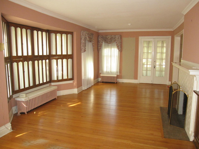 83 Lawton Road Riverside, IL 60546 - Photo 6 of 23
