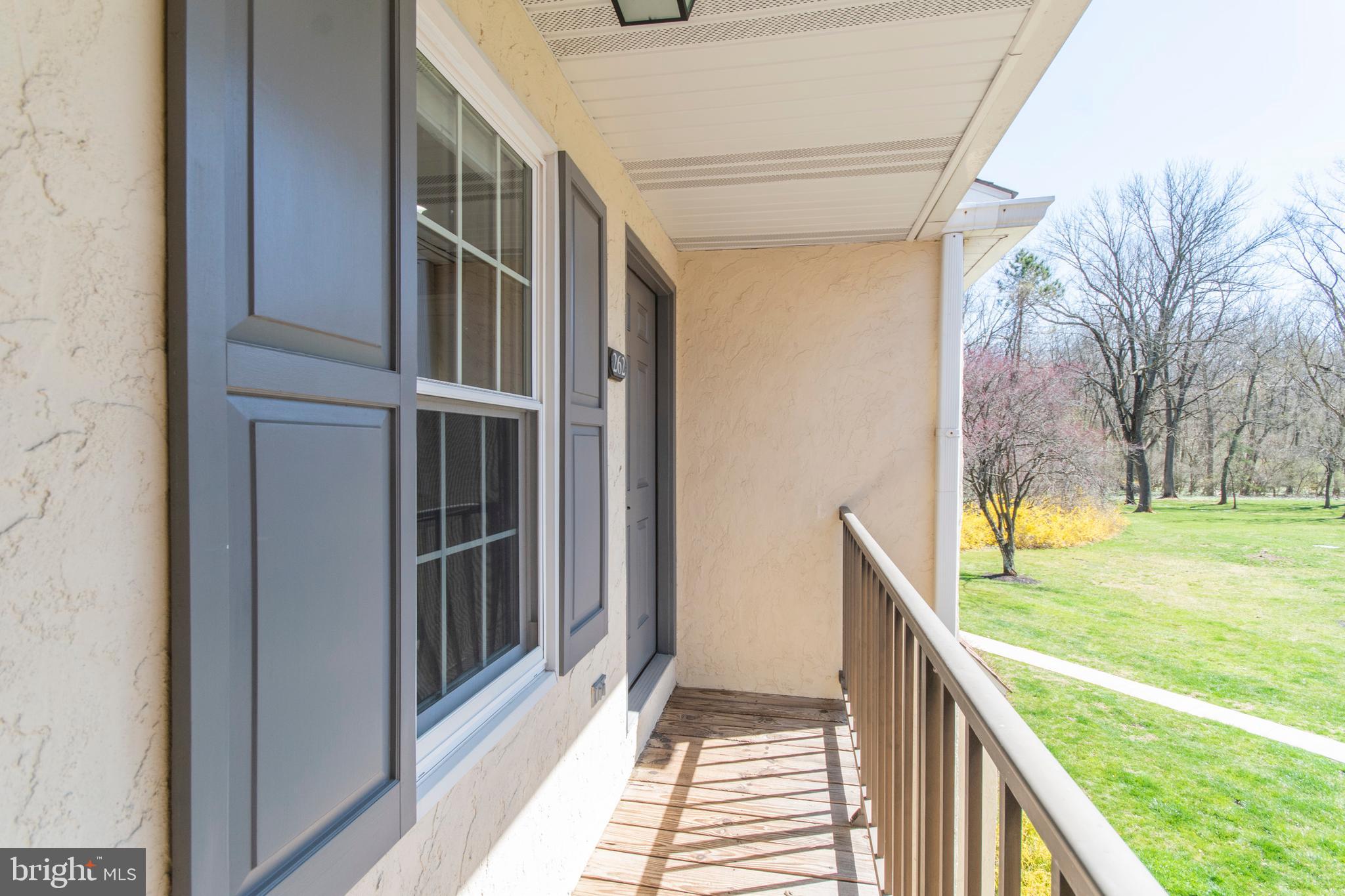 262 Valley Stream Lane Chesterbrook, PA 19087 - Photo 4 of 29 Gallery Image 4
