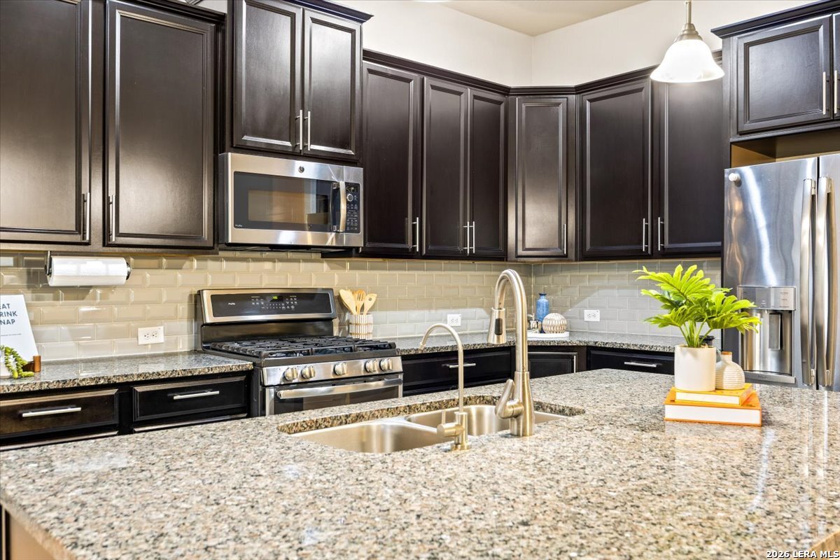 8764 Stackstone Schertz, TX 78154 - Photo 18 of 62