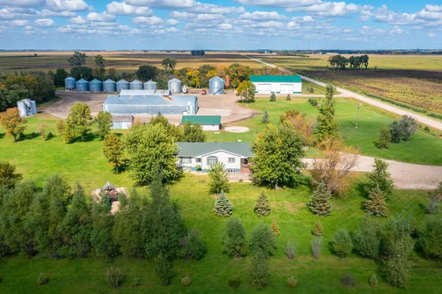 $640,000 | 7775 750th Avenue, Tintah, MN 56583