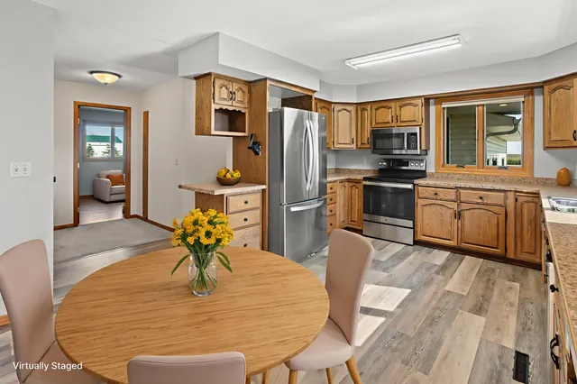 $640,000 | 7775 750th Avenue, Tintah, MN 56583