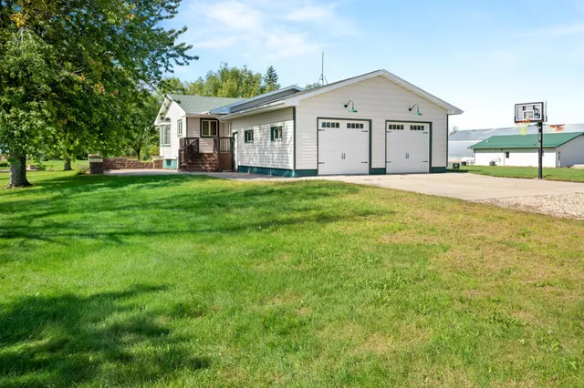 $670,000 | 7775 750th Avenue, Tintah, MN 56583