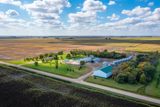 $670,000 | 7775 750th Avenue, Tintah, MN 56583