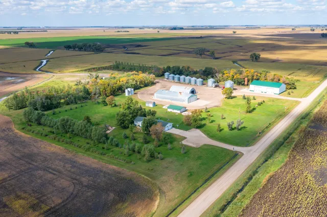 $640,000 | 7775 750th Avenue, Tintah, MN 56583