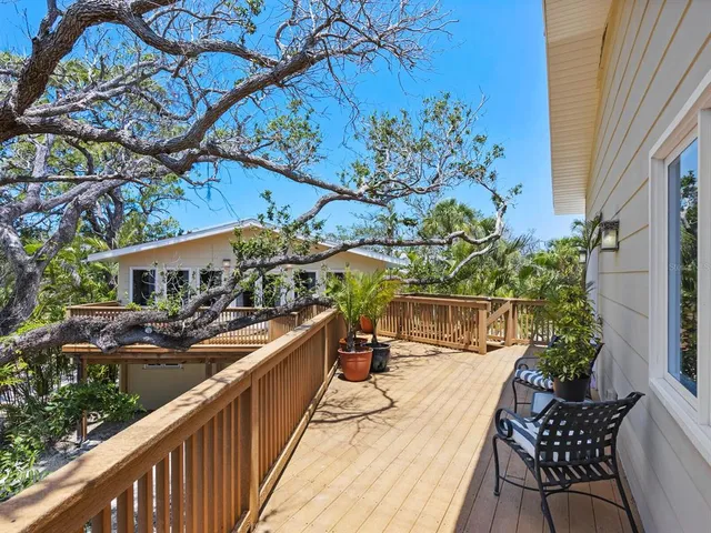 $1,750,000 | 7320 Melaleuca Way, Sarasota, FL 34242