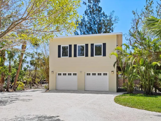 $1,750,000 | 7320 Melaleuca Way, Sarasota, FL 34242