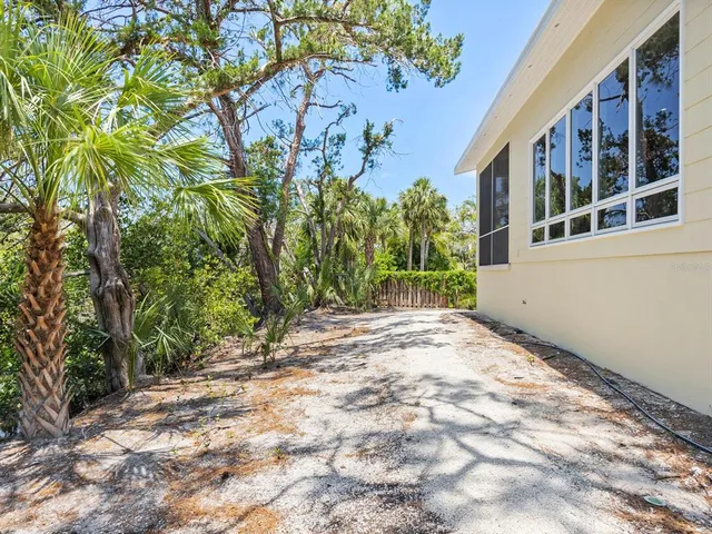 $1,750,000 | 7320 Melaleuca Way, Sarasota, FL 34242