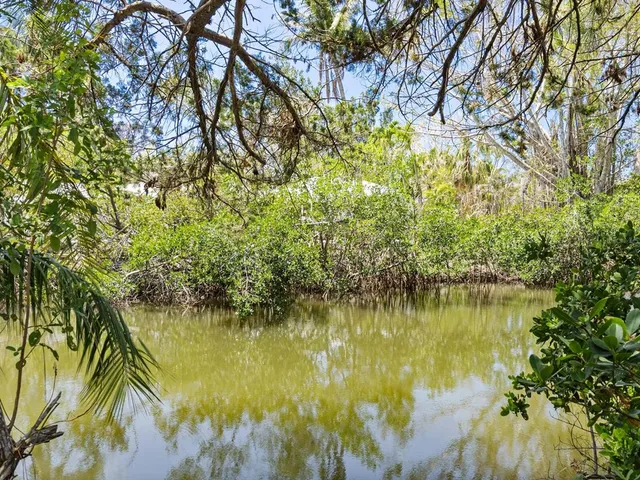 $1,750,000 | 7320 Melaleuca Way, Sarasota, FL 34242