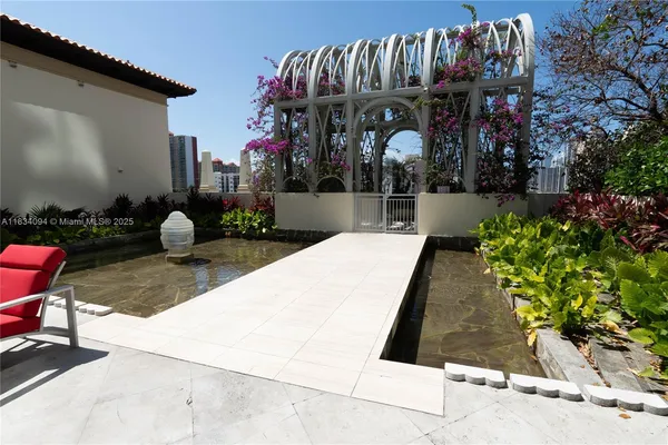 $1,099,000 | 150 Sunny Isles Boulevard, Unit 1TH403, Sunny Isles Beach, FL 33160