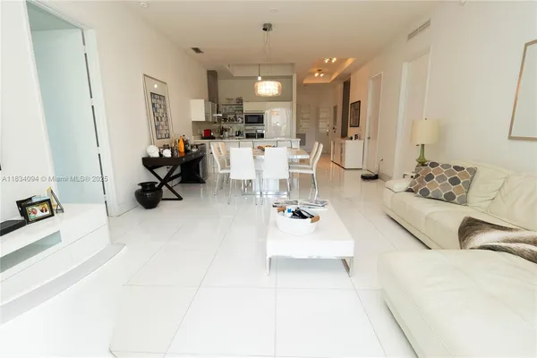 $1,099,000 | 150 Sunny Isles Boulevard, Unit 1TH403, Sunny Isles Beach, FL 33160
