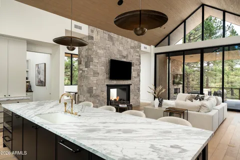$7,295,000 | 2911 South Solitaires Canyon Drive, Flagstaff, AZ 86005