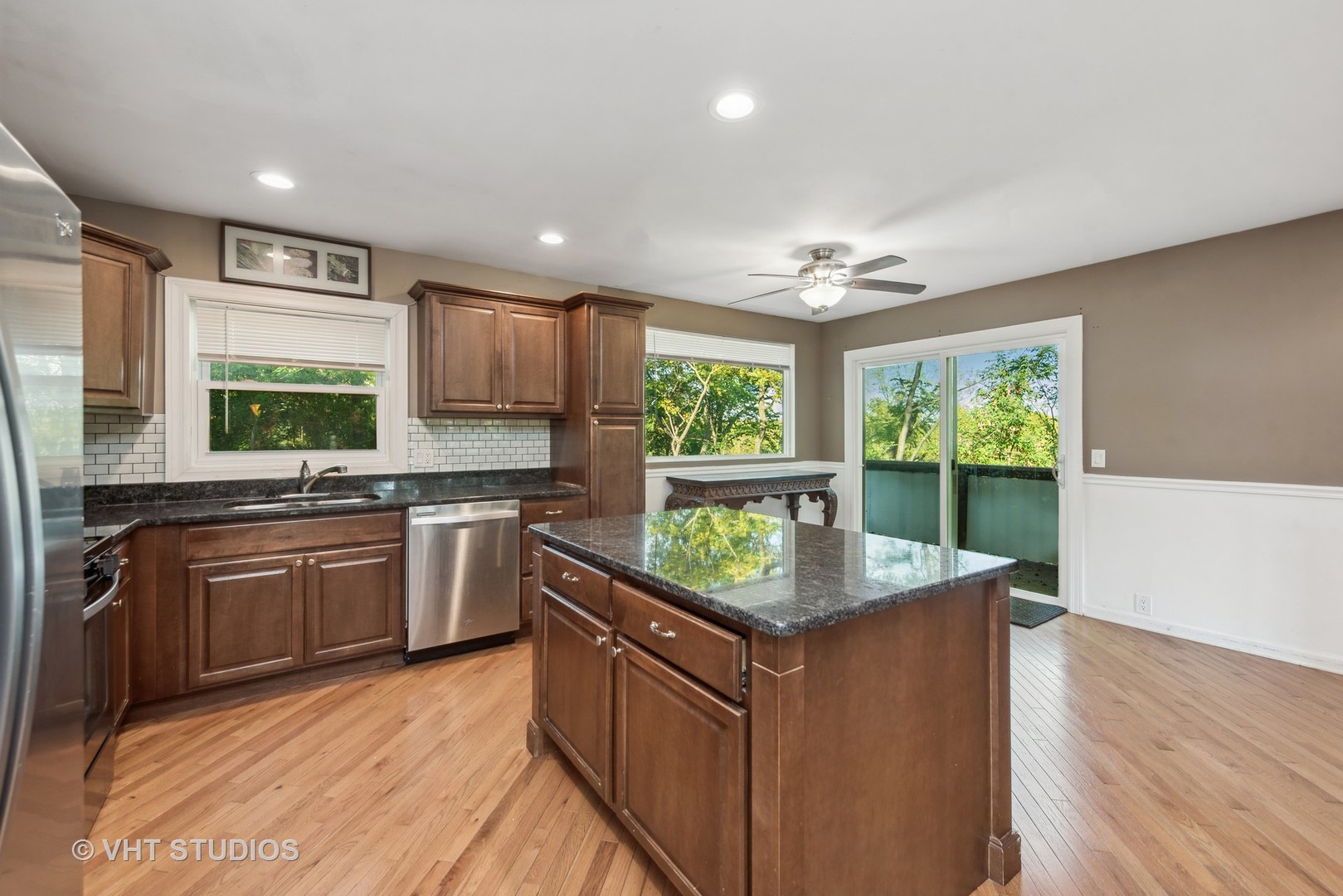 333 Ramble Road Lake In The Hills, IL 60156 - Photo 2 of 24 Gallery Image 2