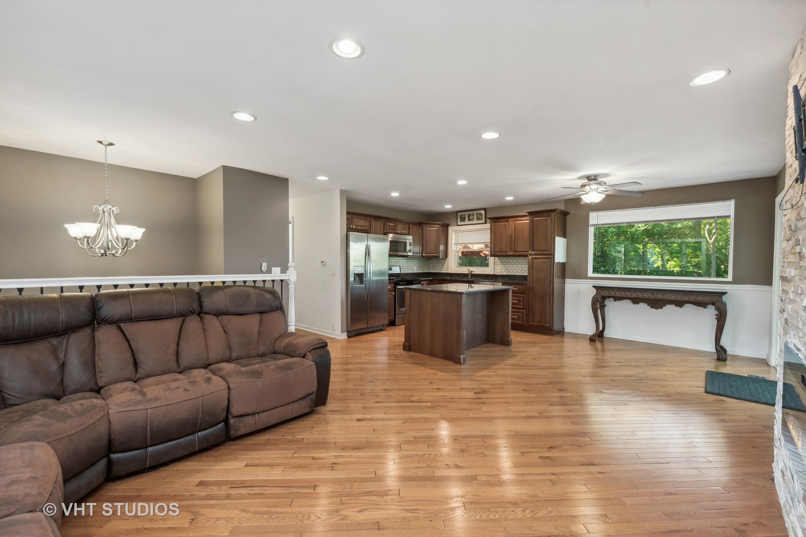 333 Ramble Road Lake In The Hills, IL 60156 - Photo 6 of 24 Gallery Image 6