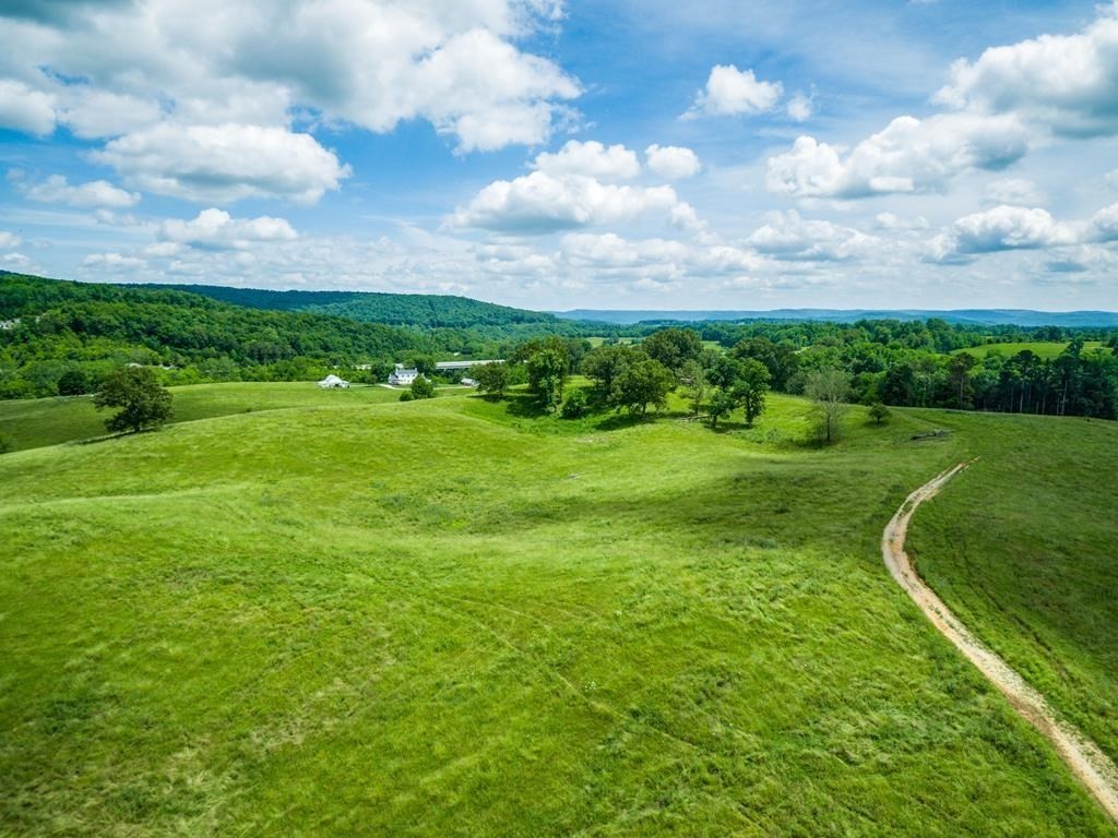 899 Messenger Road Sparta, TN 38583 - Photo 24 of 68 a view of a golf course with a garden