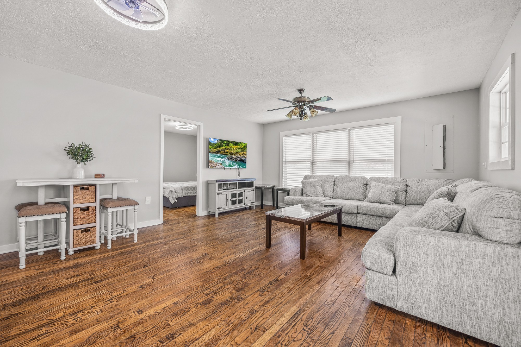 899 Messenger Road Sparta, TN 38583 - Photo 63 of 68 a living room with furniture and wooden floor