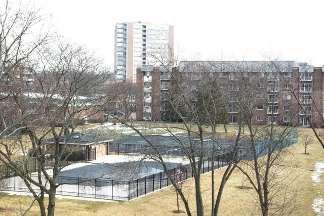 $2,000 | 10353 Dearlove Road, Unit 5E, Glenview, IL 60025