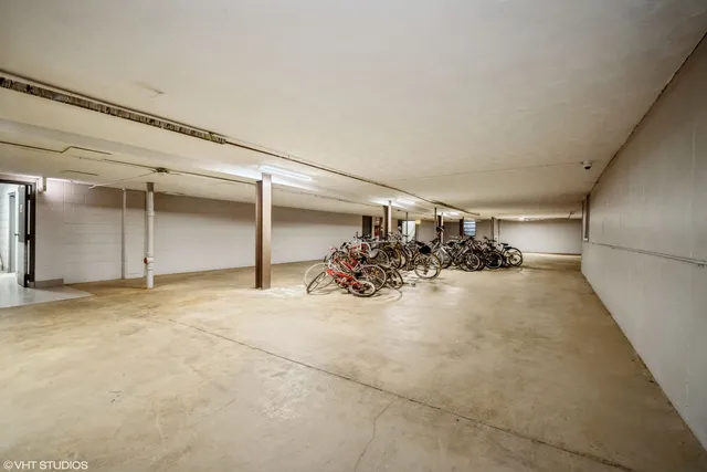 $2,000 | 10353 Dearlove Road, Unit 5E, Glenview, IL 60025