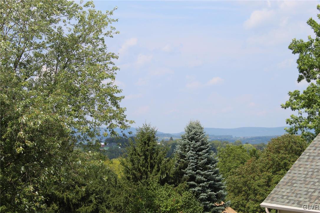 5071 Oakland Road Coplay, PA 18037 - Photo 4 of 22 Gallery Image 4