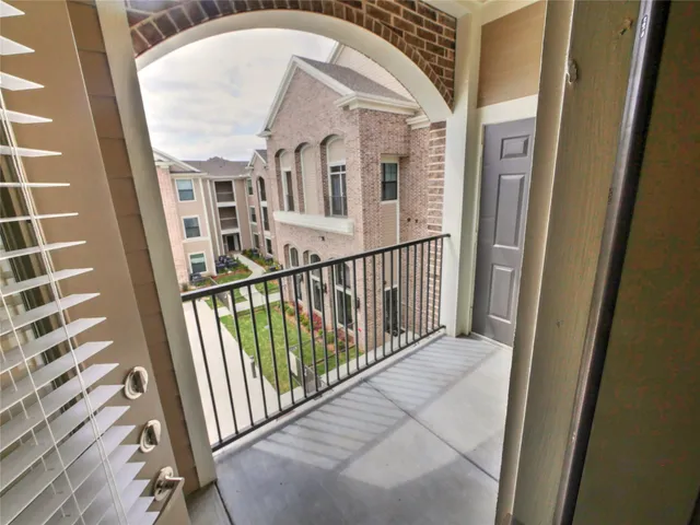 $1,900 | 5353 Space Center Boulevard, Unit B1, Pasadena, TX 77505