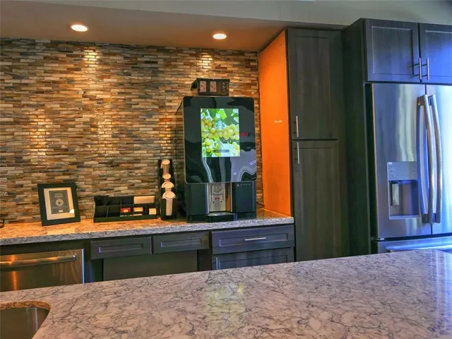 $1,900 | 5353 Space Center Boulevard, Unit B1, Pasadena, TX 77505