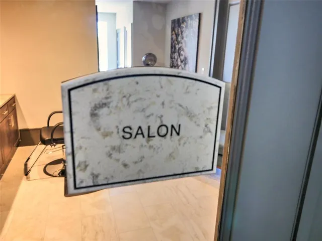 $1,900 | 5353 Space Center Boulevard, Unit B1, Pasadena, TX 77505