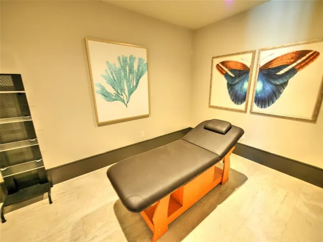 $1,900 | 5353 Space Center Boulevard, Unit B1, Pasadena, TX 77505